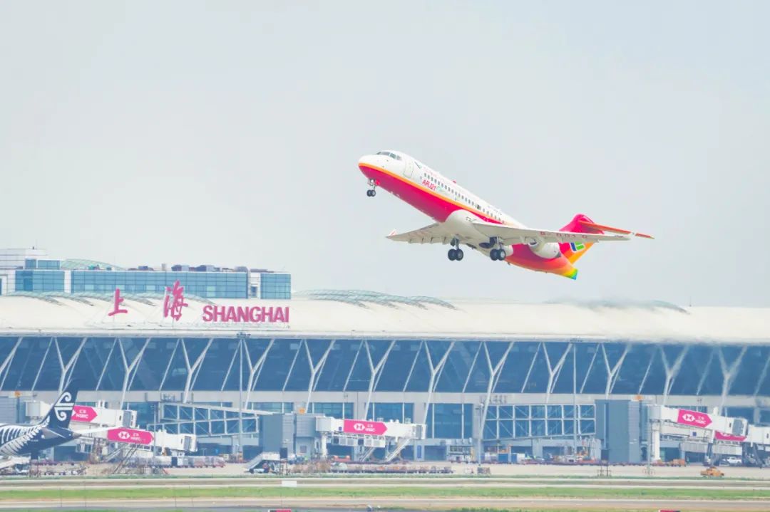 國(guó)產(chǎn)商用飛機(jī)完成首次加注可持續(xù)航空燃料（SAF）演示飛行(圖1)